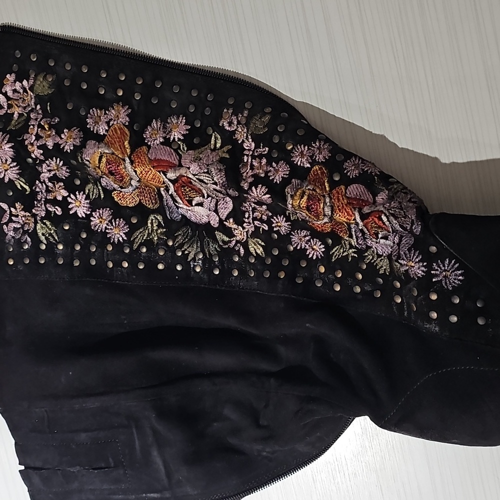 Free People gorgeous distressed embroidery suede Elle boots. Sz 38 / 8? - Picture 4 of 8